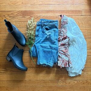 AE Stretch Mom Jeans